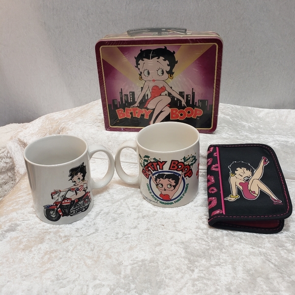 Other - Betty Boop Lot - Lunch Box, 2 Mugs, and Wallet